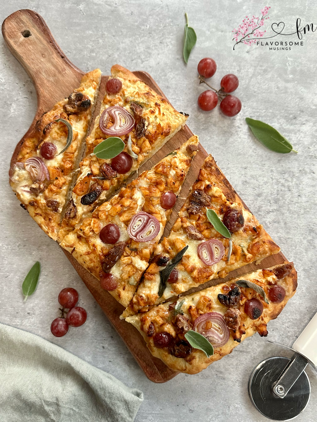 Sage and Grapevine Serendipity : Chicken Edition ( Grape and Sage Flatbread Pizza with BBQ Chicken&nbsp;)